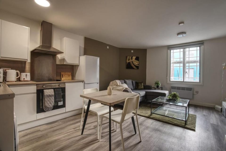 City Centre 2min  Self Check-In  Smart TV  WiFi Hotel in Sheffield