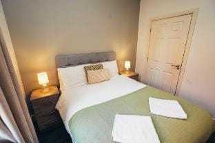 City Centre | Smart TV | Self Check-In | Parking Apartment in Derby