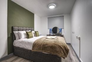 City Centre 2min | Self Check-In | Smart TV | WiFi Apartment in Sheffield