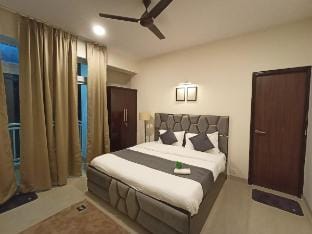 Taj Serenity -Green view Retreat Apartment in Agra