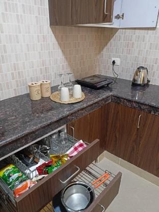 Taj Serenity -Green view Retreat Apartment in Agra