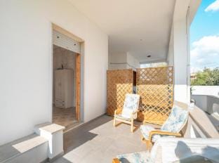 Villa Acqua Azzurra Con Parcheggio Privato e Clima Vacation rental in Torre Lapillo