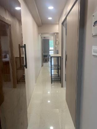 Downtown 2 Bed Apt, Mahalakshmi, 201 Apartment in Mumbai