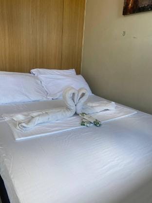 1 BR Cozy Pasay Apartment in Pasay