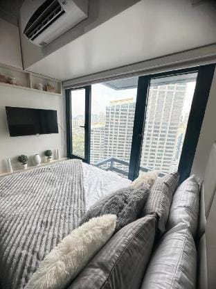 Air Residences 1BR Suite by Christine Suites PH Apartment in Makati