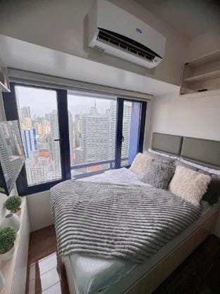 Air Residences 1BR Suite by Christine Suites PH Apartment in Makati