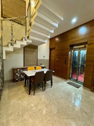 Ultra Luxurious 4 Floor Villa Villa in Bengaluru