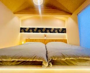 Seian Max8people 4 double beds direct to KIX Villa in Osaka