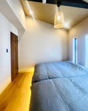 Seian Max8people 4 double beds direct to KIX Villa in Osaka