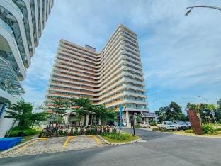 Penthouse 2BR at Kalani Nuvasa Bay Batam Sea View! Apartment in Riau Islands, Indonesia