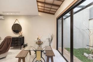 Arumnala with butler and Breakfast at KBP Vacation rental in West Java