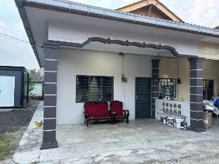 Homestay Murah Area Kota Tinggi Vacation rental in Johor
