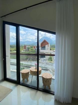 VILLA SHAFA BATU B (3 Kamar 4 Bed) Villa in Batu