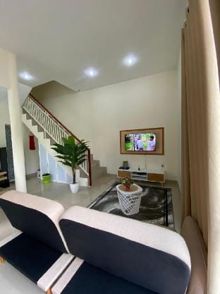 VILLA SHAFA BATU A (4 Bedrooms) Villa in Batu