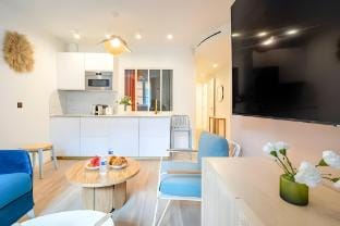 Beautiful 2bdr flat - Hyper centre St Tropez Apartment in Saint-Tropez