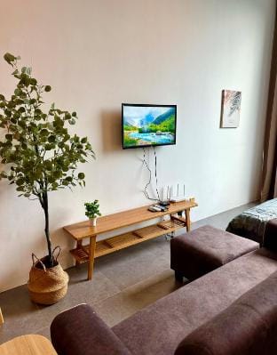 PJ Muji Minimalist Suites 5pax TVbox 1U PJPAC MRT Apartment in Petaling Jaya
