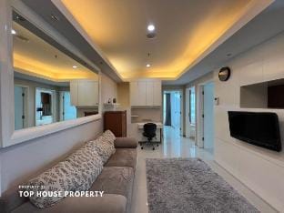 Casa Grande 3 Bed Mall Kota Kasablanka Jakarta Vacation rental in South Jakarta City