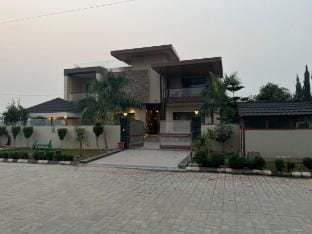 VacationBuddy Sukhami Villa, Amritsar Vacation rental in Punjab, India