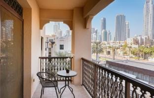 Elegant 2BR Apt in Yansoon 3 w/ Burj Khalifa Views Apartment in Dubai