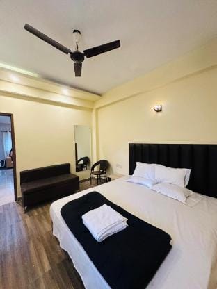 N5 Ibiza Kolkata Villa in Kolkata