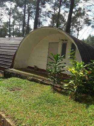 Triangle House Cozyland Cikole Villa in Lembang