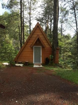 Triangle House Cozyland Cikole Villa in Lembang