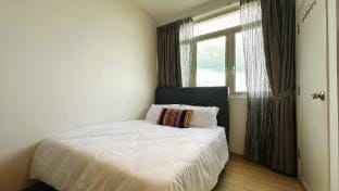 Island Plaza 118 Superior King Seaview Suite Apartment in Tanjung Bungah