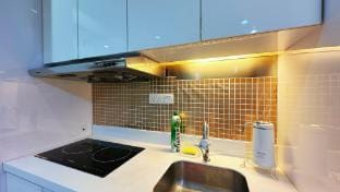 Island Plaza 118 Superior King Seaview Suite Apartment in Tanjung Bungah