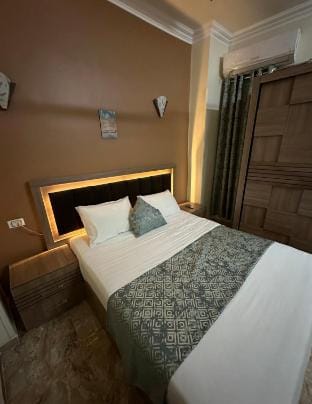 Central Luxor Stay,Modern,Comfy , AirCondition 1 Apartment in Luxor
