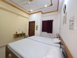 Premium Modern One BHK Flat near Main Temple Vacation rental in India