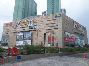 H3 NO TV 5min Walkable to KSL | Room For 2 pax Vacation rental in Johor Bahru