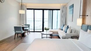 A La Carte Hạ Long| Studio View Biển| Tầng Cao Apartment in Laos