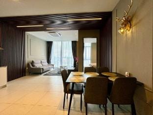 The Luxury Podium3R2B | 8pax @YPM103 Vacation rental in Kuching