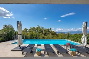 Villa LUXOR with heated pool Villa in Primorje-Gorski Kotar County