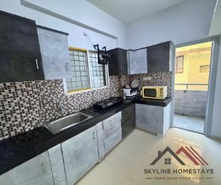 Peaceful 2BHK Suites in Banjara Hills (by SH) Apartment in Hyderabad
