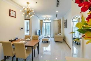 1 bedroom Landmark Plus cổ điển Vinhomes Apartment in Ho Chi Minh City
