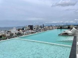 F1. 芭提雅市中心空中泳池 Arcadia Millennium Apartment in Pattaya City