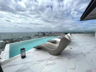 F1. 芭提雅市中心空中泳池 Arcadia Millennium Apartment in Pattaya City