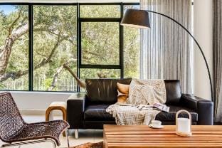 Delightful Rental w Sea Views Vadi Apartment Apartment in Camps Bay