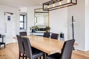 Modern Apartment w Rooftop Deck and Jacuzzi Pentho Apartment in Cape Town