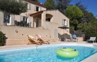 La garrigue des Alpilles Villa in Arles
