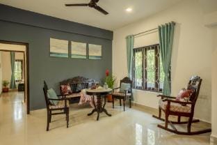 Bliss Villa, Luxury 4BHK with Private pool, Siolim Vacation rental in Goa, India
