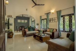 Bliss Villa, Luxury 4BHK with Private pool, Siolim Vacation rental in Goa, India