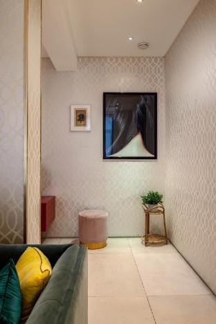 Park Lane 4-bed huge Designer pad Vacation rental in City of Westminster