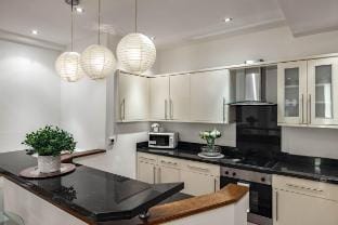 Mayfair Park Lane Lux 2-bedroom apartment Vacation rental in City of Westminster