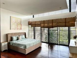 Private pool Cosy villa 4 bedrooms 400 m2 Villa in Phuket