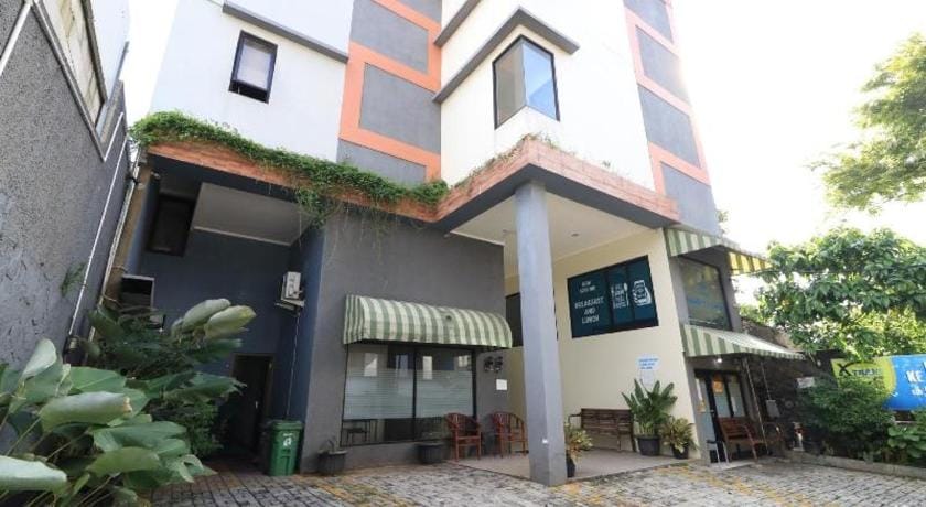 Stay 'd Pondok Indah Hotel in South Jakarta City