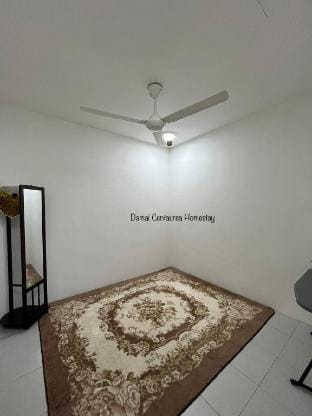 Damai Centaurea Homestay Utp/Uitm Kpm/MRSM Parit Vacation rental in Perak Tengah District