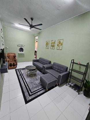 Syahar Homestay (No 20)-Temerloh Vacation rental in Pahang, Malaysia