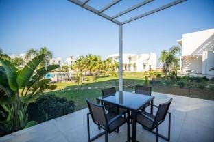 Charming and beautifully furnished apartment with direct poolside access Apartment in Famagusta District